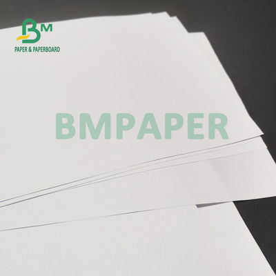 90gsm 100gsm กระดาษขาวไร้สารเคลือบผิวสำหรับสมุดแบบฝึกหัด 685 x 990 มม.