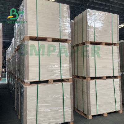 42 Gsm - 52 Gsm กระดาษหนังสือพิมพ์ม้วนพร้อมการดูดซับหมึกที่ดีเส้นผ่านศูนย์กลาง 15 ซม