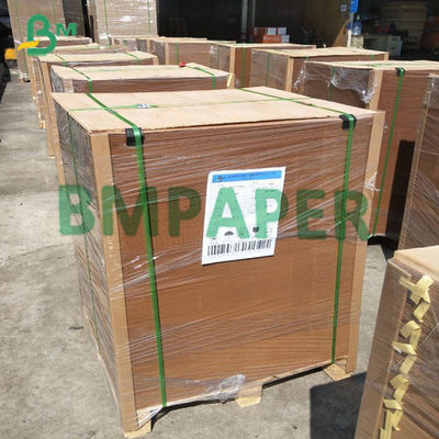 กระดาษคราฟท์ไลเนอร์รีไซเคิลแข็งความแข็ง 100gsm - 200gsm