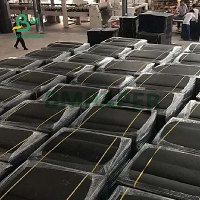 EF Flute กระดาษลูกฟูกสีดำกระดาษแข็ง 110gsm 120gsm 150gsm ความหนา