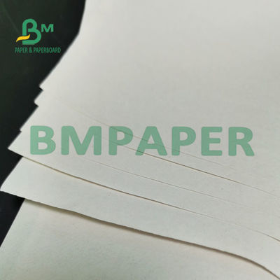 กระดาษหนังสือพิมพ์น้ำหนักเบา 45 ก. 48.8 ก. ม้วน ไม่เคลือบผิว กว้าง 820 มม