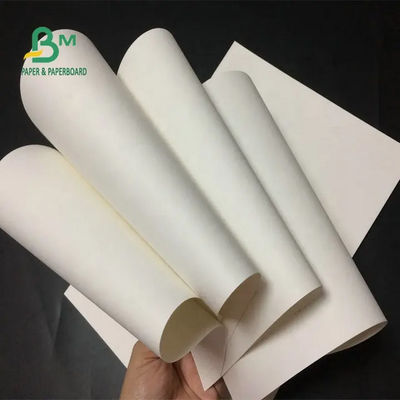 กระดาษคราฟท์สีขาวบริสุทธิ์ม้วน 24 X 35 นิ้ว 150gsm 170gsm 190gsm สำหรับถุงกระดาษ