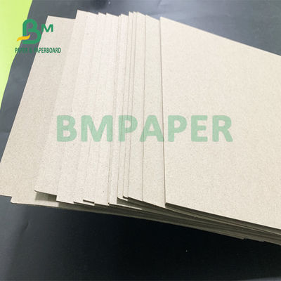 กระดานฟางเป็นมิตรกับสิ่งแวดล้อม 600gsm 700gsm ความแข็งแรงแข็งสีเทาทั้งสองด้าน