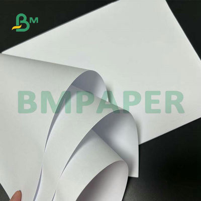 กระดาษไร้กระดาษเคลือบผิวรูปแบบกว้าง 55gsm 60gsm 65gsm สำหรับการพิมพ์ข้อความในโรงเรียน