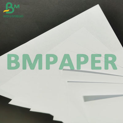 50g - 120g น้ำหนักเบา Offset Super White Uncoated Woodfree Paper กระดาษพิมพ์จัมโบ้บอนด์