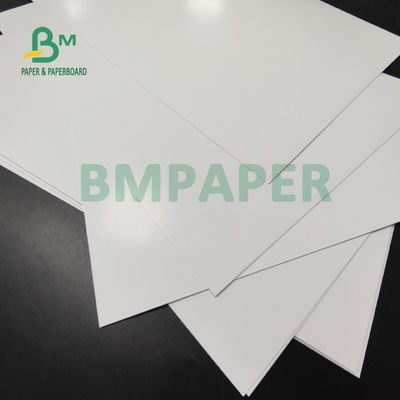 70 # 90 # C2S กระดาษเคลือบเงาเคลือบปกเงาสำหรับนิตยสาร 13 '' x 19 '' ความขาวสูง