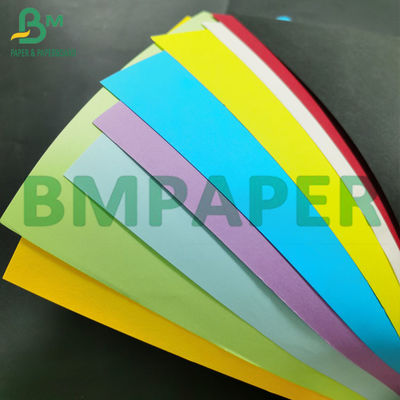 80GSM 110GSM กระดาษคราฟท์บรรจุสีสัน กระดาษหัตถกรรมบริสตอลสำหรับถุง