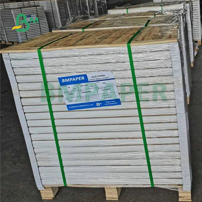 55 กรัม 60 กรัม NCR กระดาษไร้คาร์บอน ในสีชมพู สีเหลือง สีขาว สําหรับการรับ 860 x 610 มม