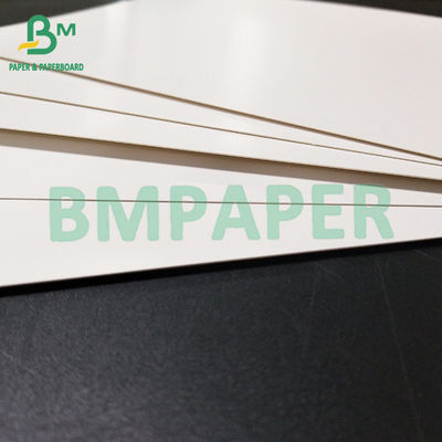 คาร์ดสีขาวเกรดอาหาร สะอาดต่อสิ่งแวดล้อม การ์ดสีขาวเกรดอาหารสําหรับกล่องบรรจุอาหารเย็นและแข็ง