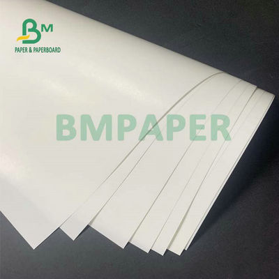 60 กรัม 90 กรัม ความแข็งแรงสูงต่อความเปียก กระดาษติดป้าย C1S สีขาวในม้วน