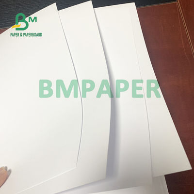 สีขาว สามารถพิมพ์ได้ดี 80 กรัม 100 กรัม UWF Offset Woodfree Paper Rolls