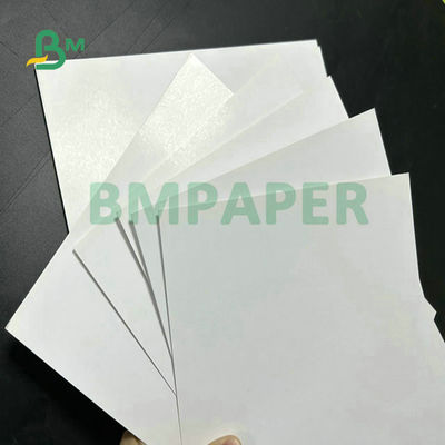 8.5 X 17 นิ้ว 93% ความขาวสูง Eco Friendly Offset Printing กระดาษศิลปะเคลือบกระจกกระจกกระจก