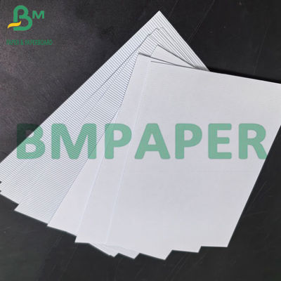 1 มิลลิเมตร 2 มิลลิเมตร F ฟลอยต์ 3 ชั้นผิวขาว กระดาษ corrugated ความแข็งแรงสูง สําหรับกล่องการส่ง