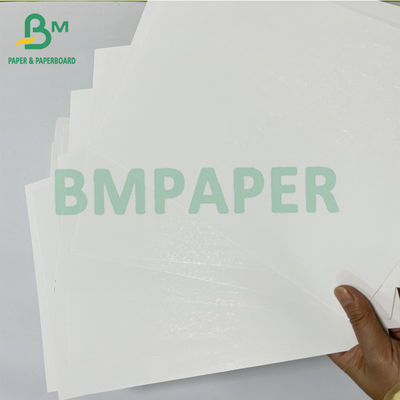 250 กรัม 2 ด้านเคลือบ เรียบเรียบ ความมั่นคงของสีที่ดี กระดาษศิลปะไหม