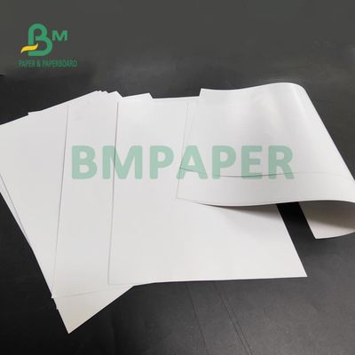 80 กรัม 100 กรัม กระดาษสีขาวเคลือบ C2S สําหรับหนังสือ พิมพ์ 800 x 1280 มม