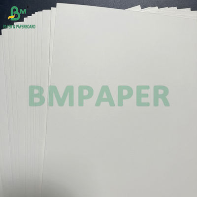 ผลการพิมพ์ที่ดี เรียบเรียบ 300 กรัม + 15 กรัม กระดาษผิว PE ขาว 65 x 95 ซม