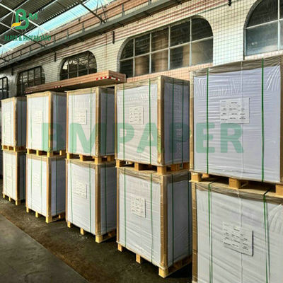 900 X 1194mm 100% สีขาวบริสุทธิ์ 0.6MM 0.7MM ความหนากระดาษซึมใส่ถุงเทพ