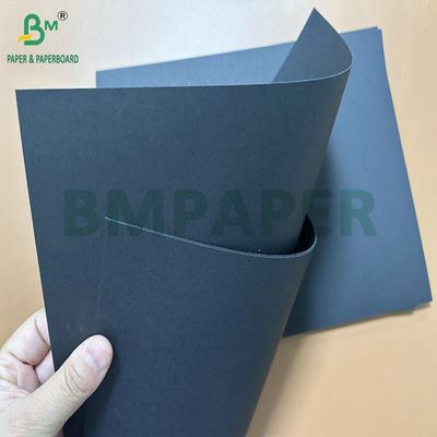 300 กรัม 350 กรัม 65 x 90 ซม. กระดาษครัฟท์สีดําไม่เคลือบ สําหรับกล่องของขวัญ