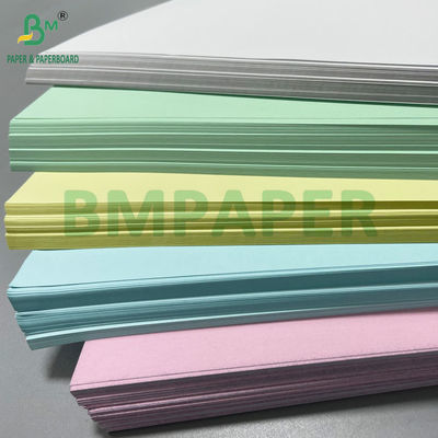 52 กรัม 55 กรัม น้ําตาลดํา NCR กระดาษสําเนา 430 มิลลิเมตร X 610 มิลลิเมตร สําหรับการพิมพ์ออฟเซ็ต