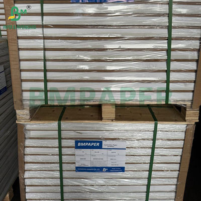 52 กรัม 55 กรัม น้ําตาลดํา NCR กระดาษสําเนา 430 มิลลิเมตร X 610 มิลลิเมตร สําหรับการพิมพ์ออฟเซ็ต