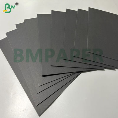 300 กรัม 350 กรัม กระดาษครัฟท์สีดําไม่เคลือบ สําหรับกล่องแพ็คเกจของขวัญ 31 x 43 นิ้ว