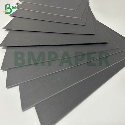 300 กรัม 350 กรัม กระดาษครัฟท์สีดําไม่เคลือบ สําหรับกล่องแพ็คเกจของขวัญ 31 x 43 นิ้ว