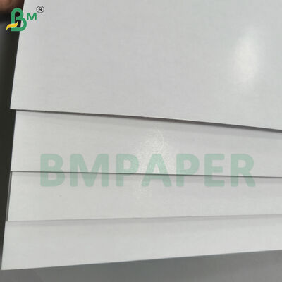 กระดาษไพ่โป๊กเกอร์สีขาวกระจ่างกระจ่าง กระดาษไพ่โป๊กเกอร์สีขาวกระจ่าง