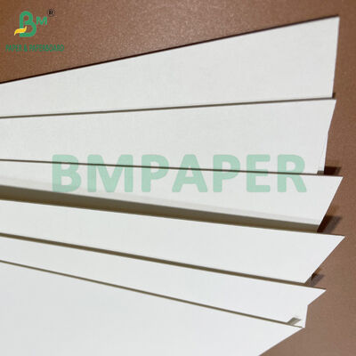 350 กรัม 390 กรัม กระดาษกระดาษสับซ้อนสีขาว 480 X 330 มิลลิเมตร