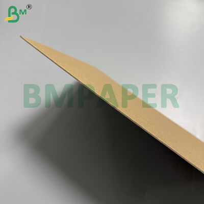 กล่องกระดาษแข็งเรียงรายคราฟท์ 1700um สำหรับแผ่นเลเยอร์ 920 X 1,050 มม. ไฟเบอร์บอร์ด 1650gsm