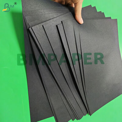 80 กรัม 90 กรัม กระดาษครัฟท์ดําม้วนสําหรับการบรรจุดอกไม้ 48 นิ้ว x 100 ฟุต