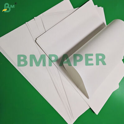 70g 80g กระดาษไครฟอฟท์ขาวขาวสําหรับกระเป๋าของขวัญ ความแข็งแรงสูง 750mm 1020mm