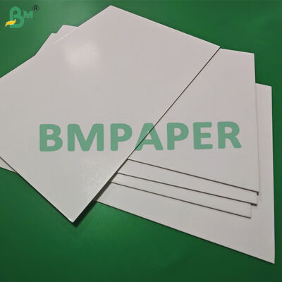 กระดาษแข็งสีขาว 1 มม. 1.5 มม. สำหรับกล่องเครื่องสำอาง 70 x 100 ซม. ความแข็งสูง